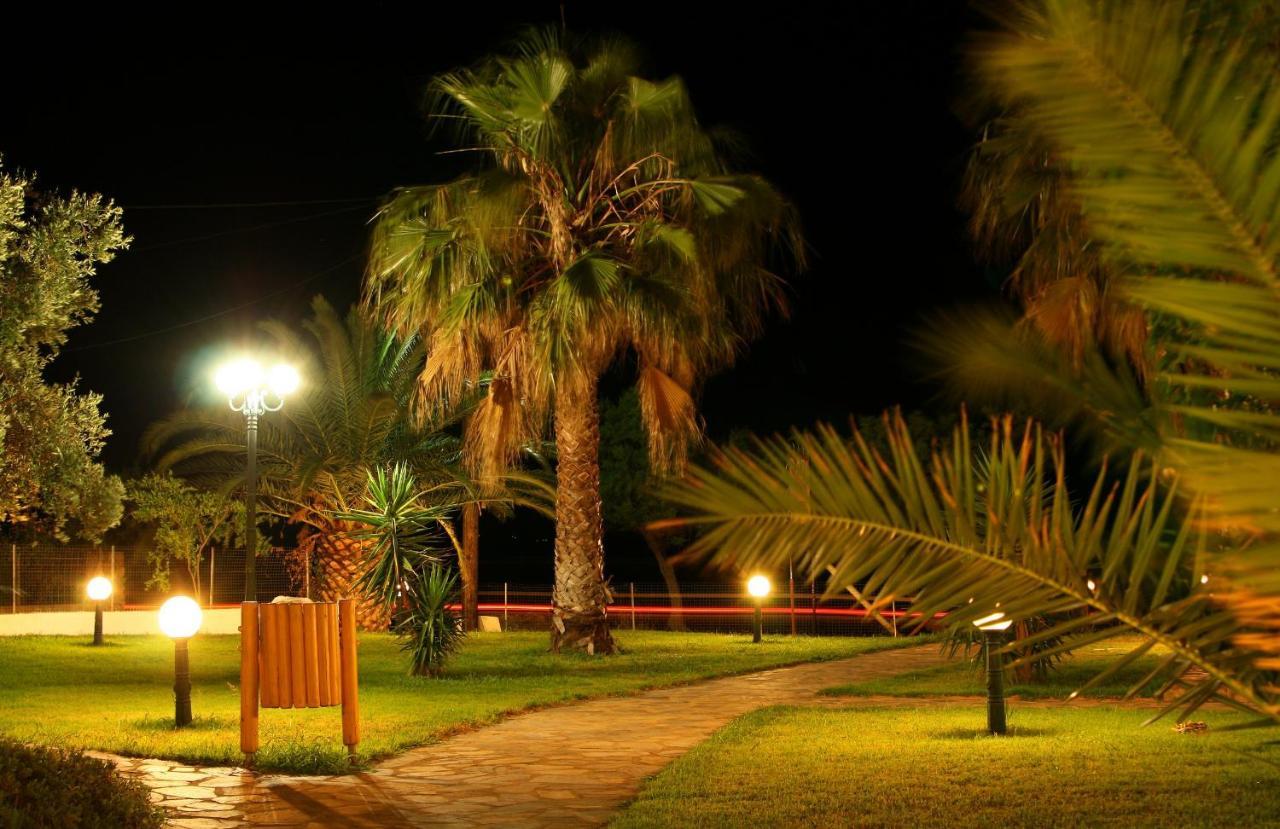 Razi Beach Лефокастро Экстерьер фото