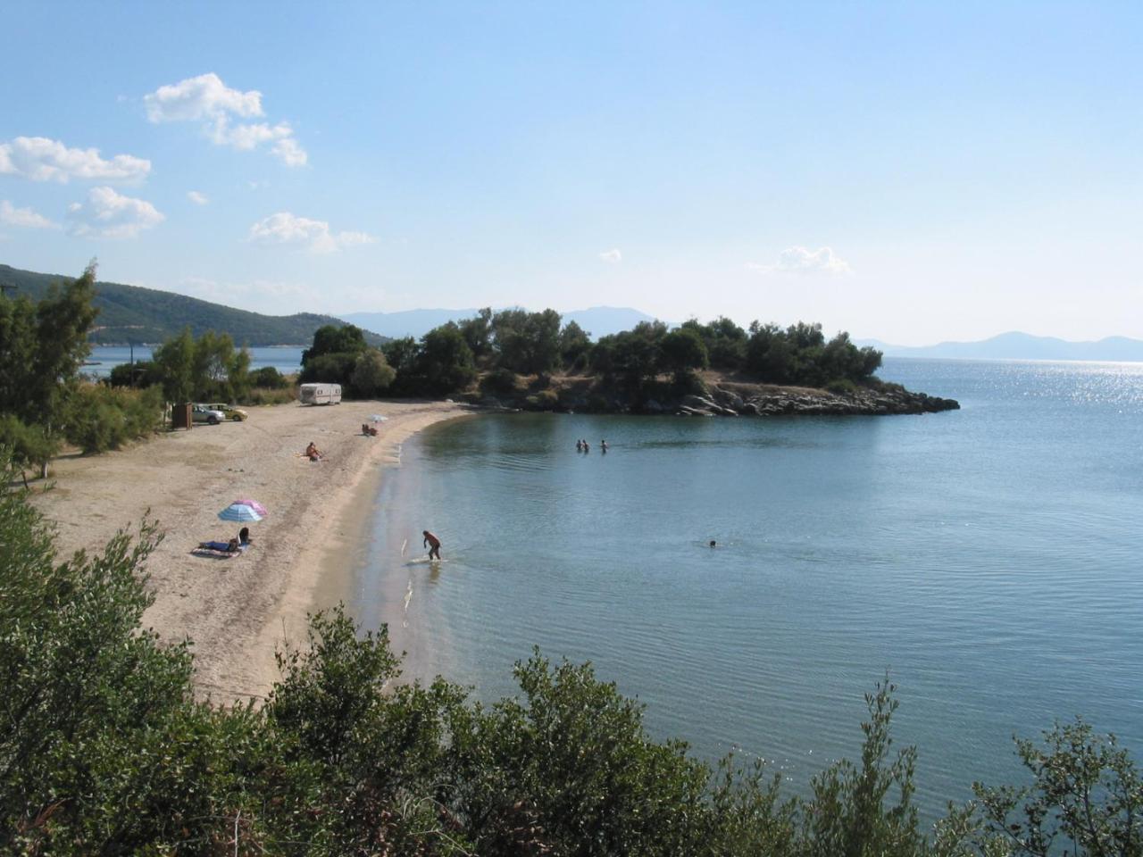 Razi Beach Лефокастро Экстерьер фото