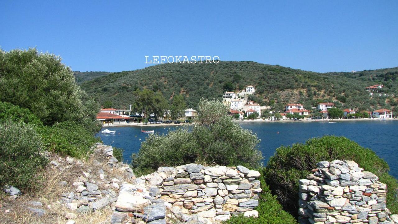Razi Beach Лефокастро Экстерьер фото