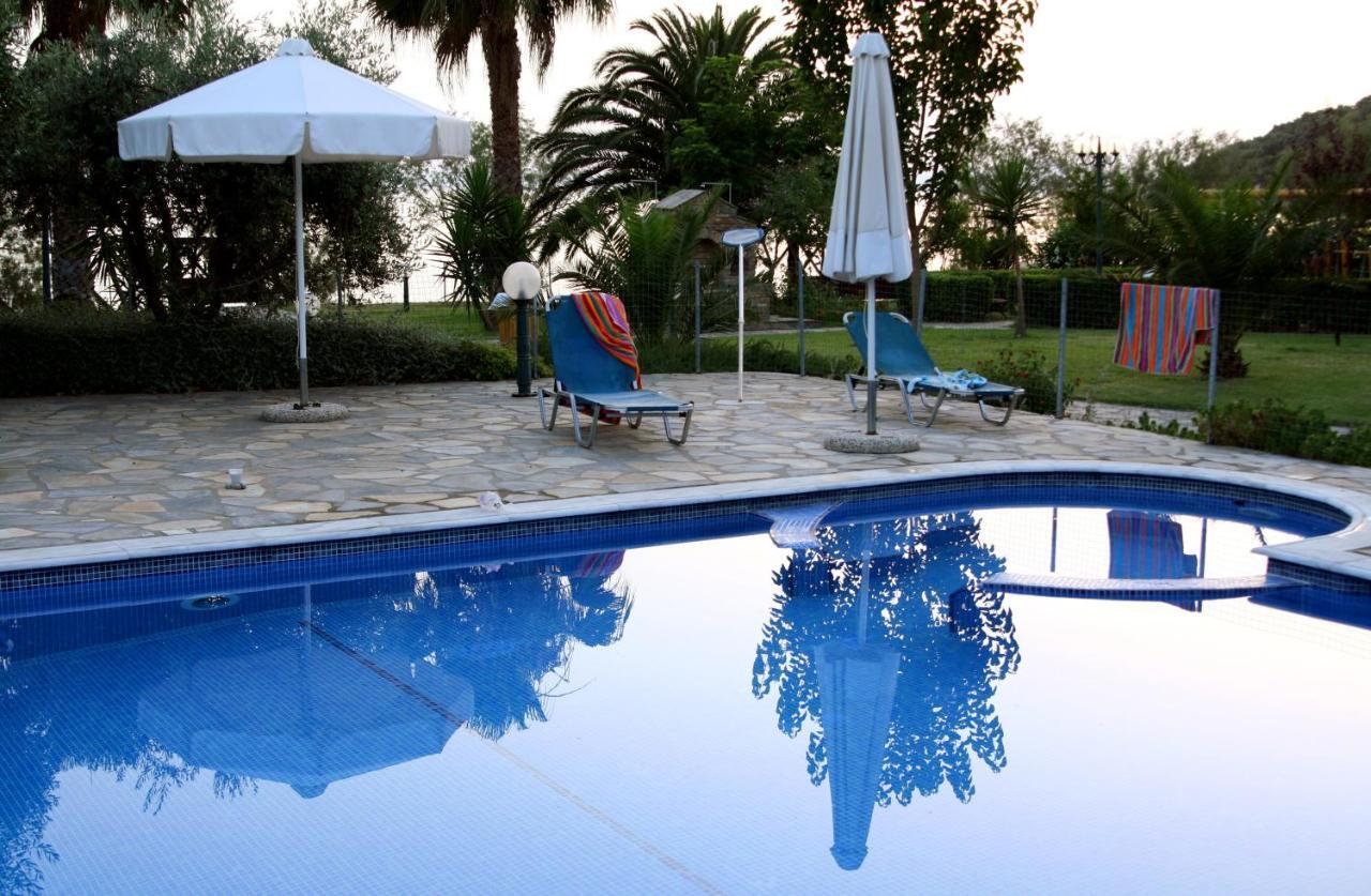 Razi Beach Лефокастро Номер фото